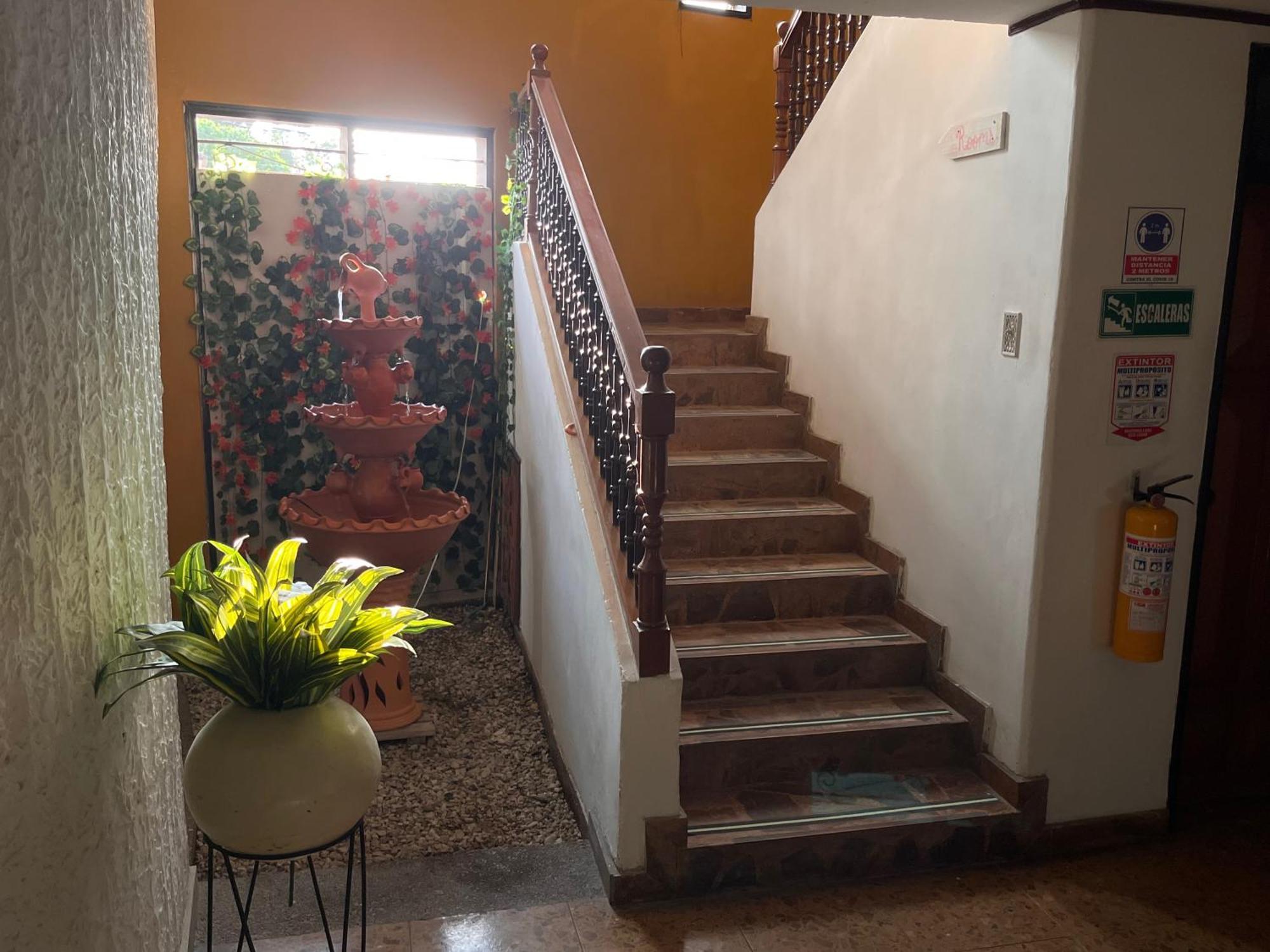 The Chill In Mansion Hostel Santa Marta - Santa Marta (Magdalena) — Photos 2